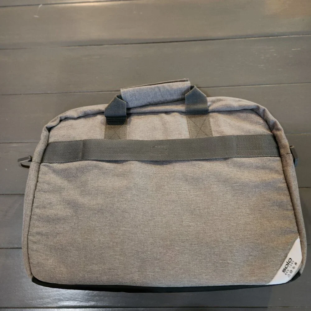 Solo New York Gray Re:New Recycled Adjustable Straps Laptop Briefcase Size 15.6